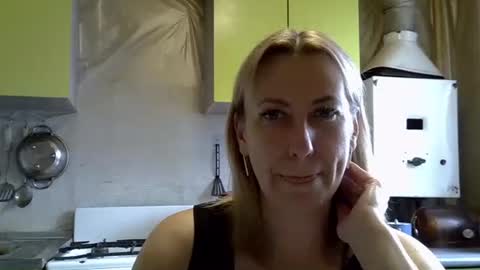 AshleyXHoney online show from September 19, 7:43 am