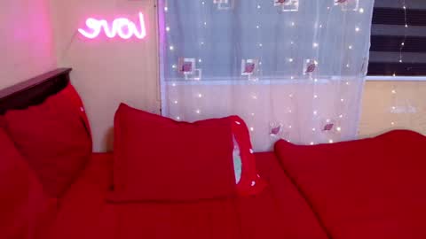 AshleyNicole online show from April 5, 3:31 pm
