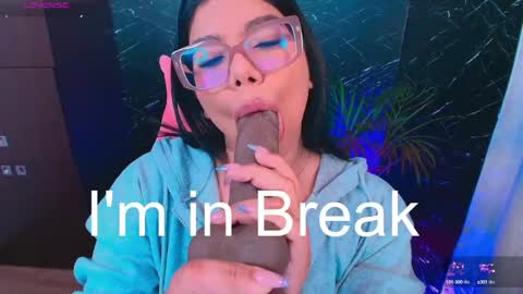 Snapshot of ashleyy18__ chatting on May 28, 11:46 pm Ashleyy18 online show from May 28, 11:46 pm