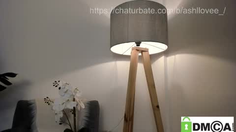 ashllovee online show from February 26, 8:15 am