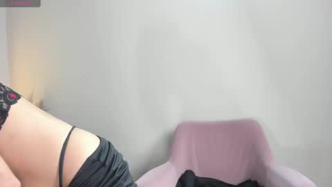 Snapshot of ashly_jones_ chatting on March 9, 6:17 am ashly_jones_ online show from March 9, 6:17 am