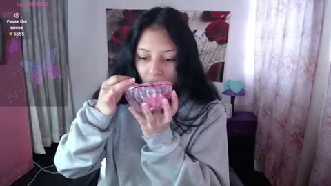 Snapshot of ashly_little2 chatting on September 12, 11:21 am Ashly online show from September 12, 11:21 am