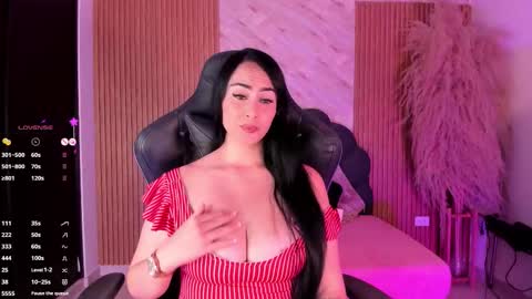 Snapshot of ashly_moonn chatting on October 8, 4:37 pm A S H L Y online show from October 8, 4:37 pm