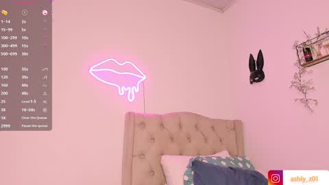 Snapshot of ashly_z chatting on January 3, 11:01 pm Ashly online show from January 3, 11:01 pm