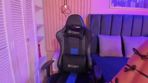 Snapshot of ashlye_miller_ chatting on January 10, 3:39 am ashlye_miller_ online show from January 10, 3:39 am