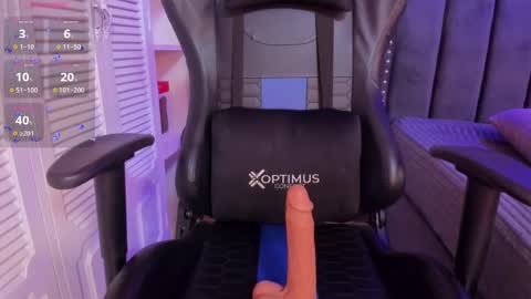 Snapshot of ashlye_miller_ chatting on February 6, 6:40 am ashlye_miller_ online show from February 6, 6:40 am