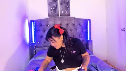 ashlye_rose0 online show from December 3, 11:41 am