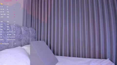 Paula Baleta  online show from March 26, 1:44 am