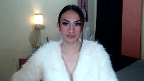 Snapshot of ashthebigcock chatting on February 17, 9:28 am AshTheBigCock online show from February 17, 9:28 am