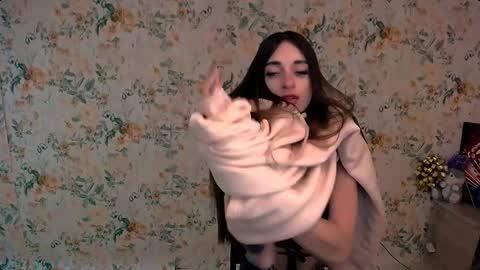 Snapshot of asia_n_ chatting on December 10, 11:22 am asia_n_ online show from December 10, 11:22 am