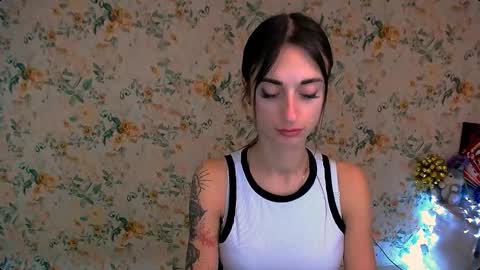 Snapshot of asia_n_ chatting on December 20, 11:00 am asia_n_ online show from December 20, 11:00 am