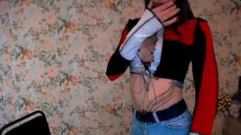 Snapshot of asia_n_ chatting on February 10, 10:53 am asia_n_ online show from February 10, 10:53 am