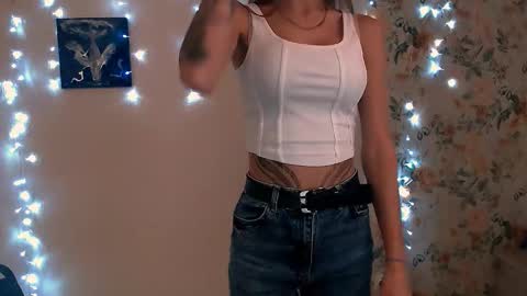 Snapshot of asia_n_ chatting on October 11, 6:01 am asia_n_ online show from October 11, 6:01 am