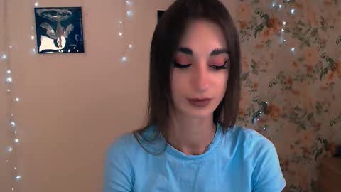 Snapshot of asia_n_ chatting on October 28, 4:27 am asia_n_ online show from October 28, 4:27 am