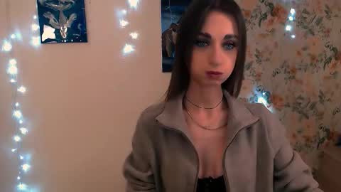 asia_n_ online show from December 1, 10:53 am