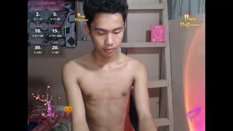 Snapshot of asian_ainsley69 chatting on November 1, 7:16 pm asian_ainsley69 online show from November 1, 7:16 pm