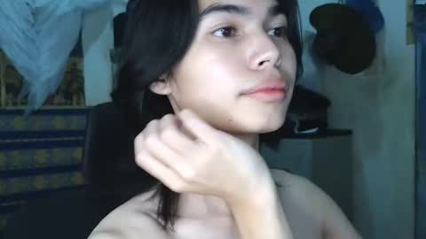 asian_babyboi online show from November 28, 4:20 pm