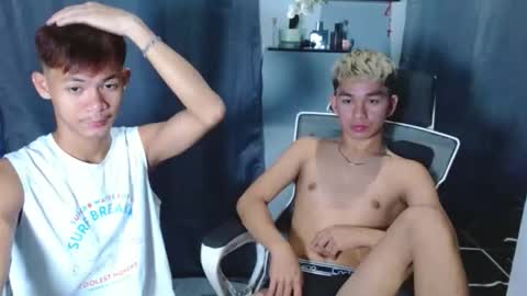 Snapshot of asian_chick931262 chatting on April 2, 7:11 pm asian_chick931262 online show from April 2, 7:11 pm