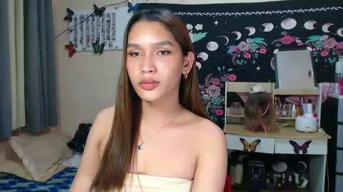 Snapshot of asian_glamm chatting on December 3, 6:38 pm ANITA online show from December 3, 6:38 pm