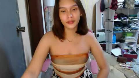 Snapshot of asian_glamm chatting on October 6, 7:33 pm ANITA online show from October 6, 7:33 pm