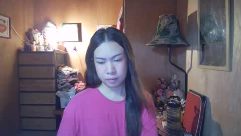 Snapshot of asian_llory chatting on February 2, 11:58 pm asian_llory online show from February 2, 11:58 pm
