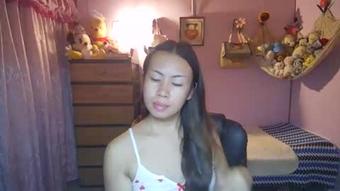 Snapshot of asian_llory chatting on February 16, 12:34 pm asian_llory online show from February 16, 12:34 pm