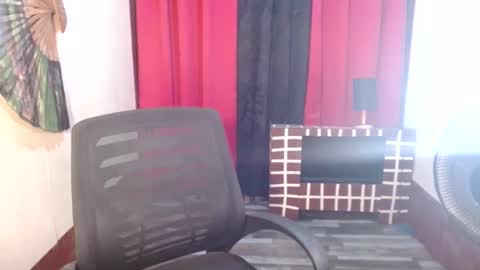 Snapshot of asian_petit19 chatting on December 9, 4:37 pm Lovely online show from December 9, 4:37 pm