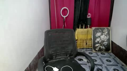 Snapshot of asian_pretty143 chatting on October 4, 8:56 am asian_pretty143 online show from October 4, 8:56 am