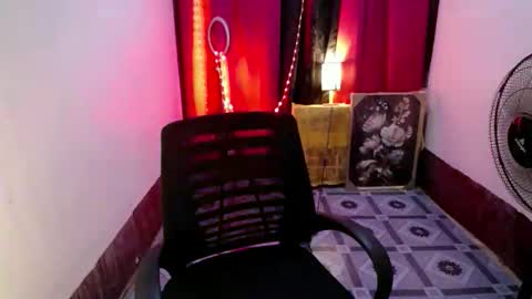 Snapshot of asian_pretty143 chatting on October 21, 2:56 am asian_pretty143 online show from October 21, 2:56 am