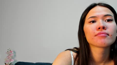 Snapshot of asian_pussy_cat chatting on February 2, 10:49 pm Hare online show from February 2, 10:49 pm