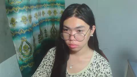 Snapshot of asian_rhean chatting on February 26, 12:27 am Rhean online show from February 26, 12:27 am