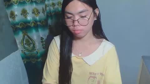 Snapshot of asian_rhean chatting on February 28, 10:52 am Rhean online show from February 28, 10:52 am