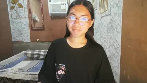 Snapshot of asian_rhean chatting on November 21, 10:19 pm Rhean online show from November 21, 10:19 pm