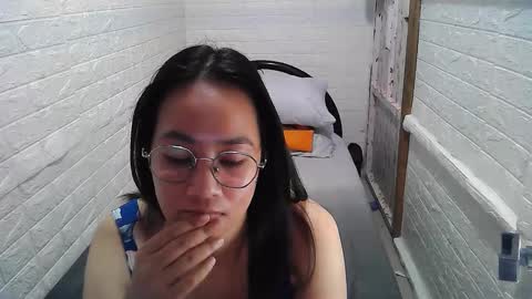 Snapshot of asian_sexydimples chatting on January 28, 3:57 pm Trixie online show from January 28, 3:57 pm