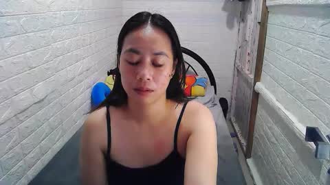 Snapshot of asian_sexydimples chatting on February 1, 12:07 am Trixie online show from February 1, 12:07 am