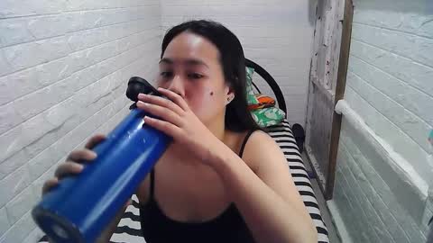 Snapshot of asian_sexydimples chatting on March 8, 12:33 am Trixie online show from March 8, 12:33 am