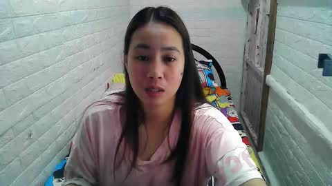 Snapshot of asian_sexydimples chatting on November 24, 11:43 am Trixie online show from November 24, 11:43 am