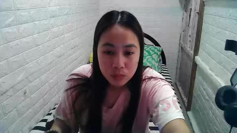 Snapshot of asian_sexydimples chatting on December 4, 7:39 am Trixie online show from December 4, 7:39 am