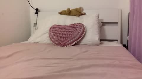 Snapshot of asian_temptation chatting on October 21, 6:41 pm asian_temptation online show from October 21, 6:41 pm