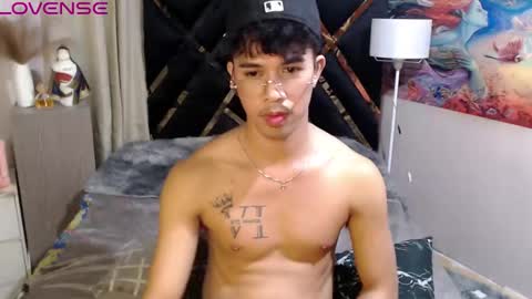 Snapshot of asiancum_peter chatting on September 17, 7:48 pm asiancum_peter online show from September 17, 7:48 pm