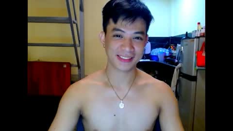 asiandreamboyx online show from April 2, 10:51 pm