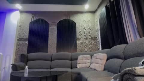 asianhugecockcindy online show from February 17, 5:26 am