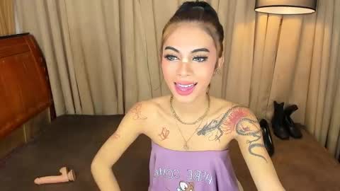 Snapshot of asianprettypetite chatting on March 11, 3:56 pm CHESKA online show from March 11, 3:56 pm