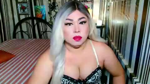 Snapshot of asiansexsymbol chatting on April 27, 7:12 pm rhegz online show from April 27, 7:12 pm