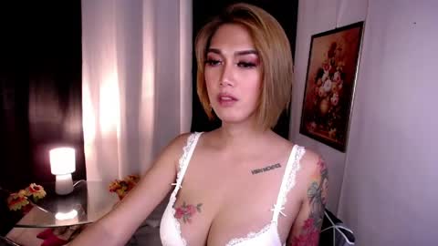 katie online show from April 20, 2:03 am