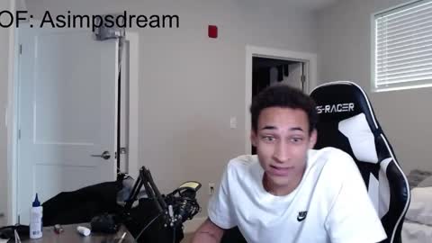 asimpsdream online show from April 25, 12:52 pm