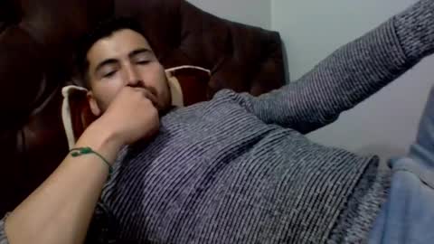 Snapshot of asmethepoker11 chatting on February 27, 6:18 am Antonio online show from February 27, 6:18 am