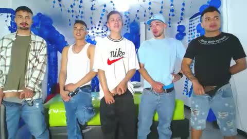 THOMAS AND DAMIAND online show from December 24, 6:22 am