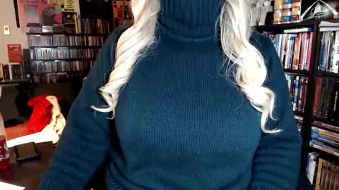 Snapshot of aspen_vale chatting on December 3, 9:57 pm Aspen Vale online show from December 3, 9:57 pm