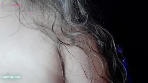   online show from October 18, 7:25 pm